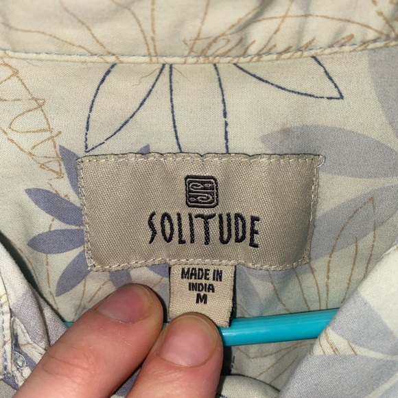 Men’s Medium Solitude Hawaiian Shirt - Picture 2 of 3
